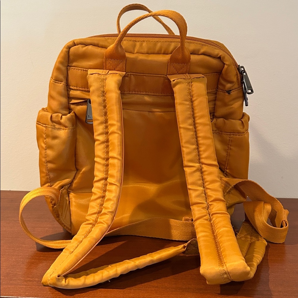 Lug Dodger Quilted Mini Backpack with top handles - Picture 3 of 15